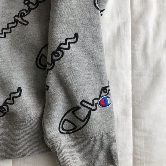 Champions boys crew neck sweatshirt size XL - Picture 2 of 3